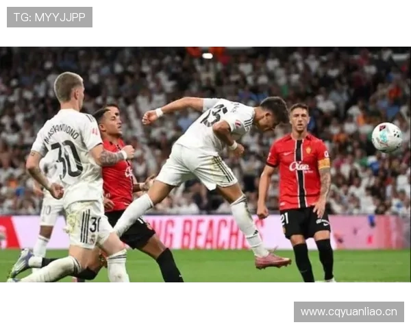 克罗斯离队后,皇马中场控制力出现断层,稳定性面临考验 克罗斯离队后,皇马中场控制力出现断层,稳定性面临考验